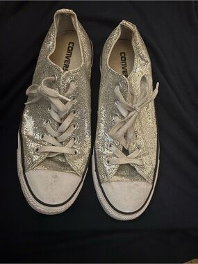 Converse Men Low-Top Glitter Sneakers in Silver